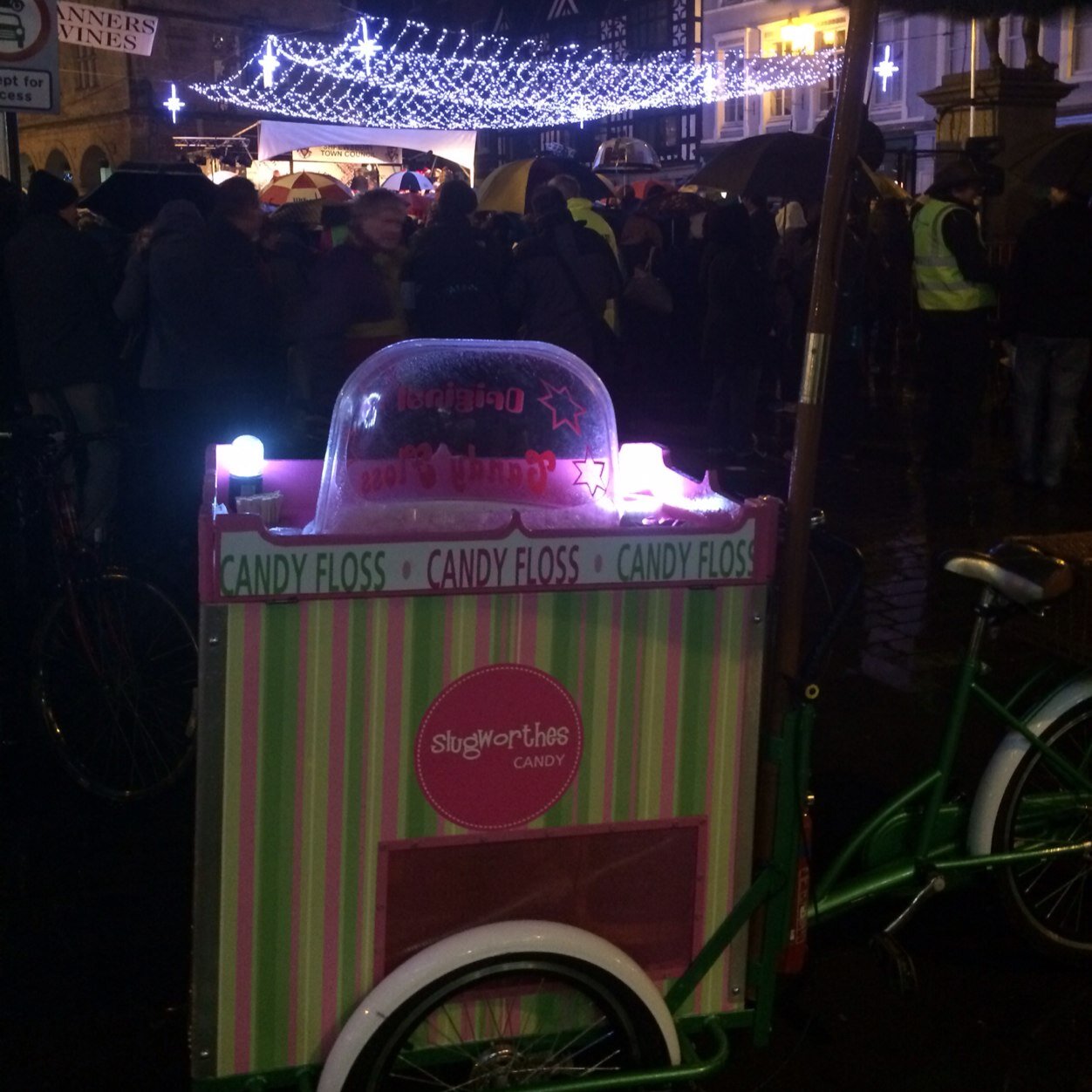 Britains only mobile candy floss tricycle and now Belgian waffle tricycle. Available for Weddings, partys, store openings, festivals.
Great rates and service