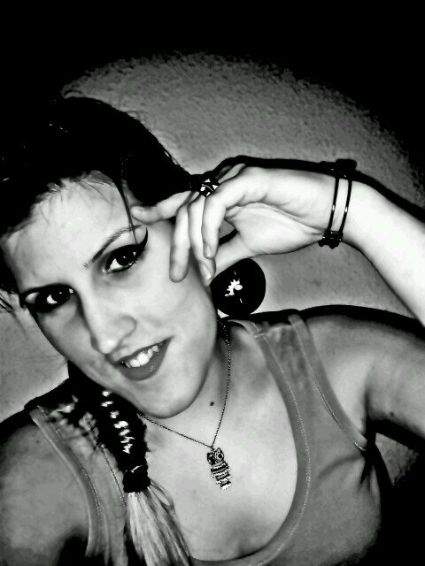Opinion scribbler; love w/ #education; #music addict; eternal #dreamer; hobby #artist; world-saving #volunteer; amateur #photographer: http://t.co/suOYVkhzws