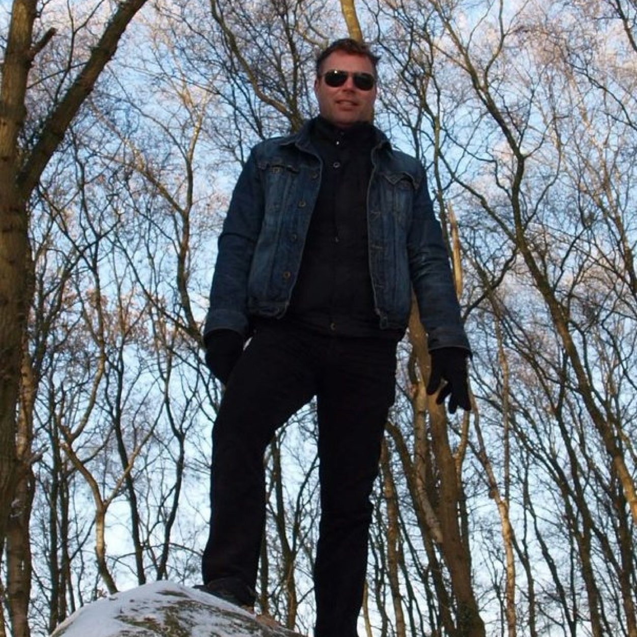 ninnng's profile picture. Designer,Teacher,maker of things,love the unexpected,try to maintain an open mind and open view