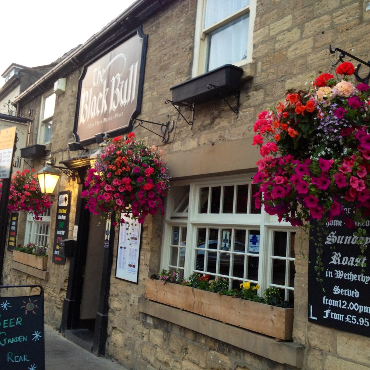 Follow us and see what we are up to in the lovely town of Wetherby. We offer 6 casks ales and great cask and craft from around the region.
