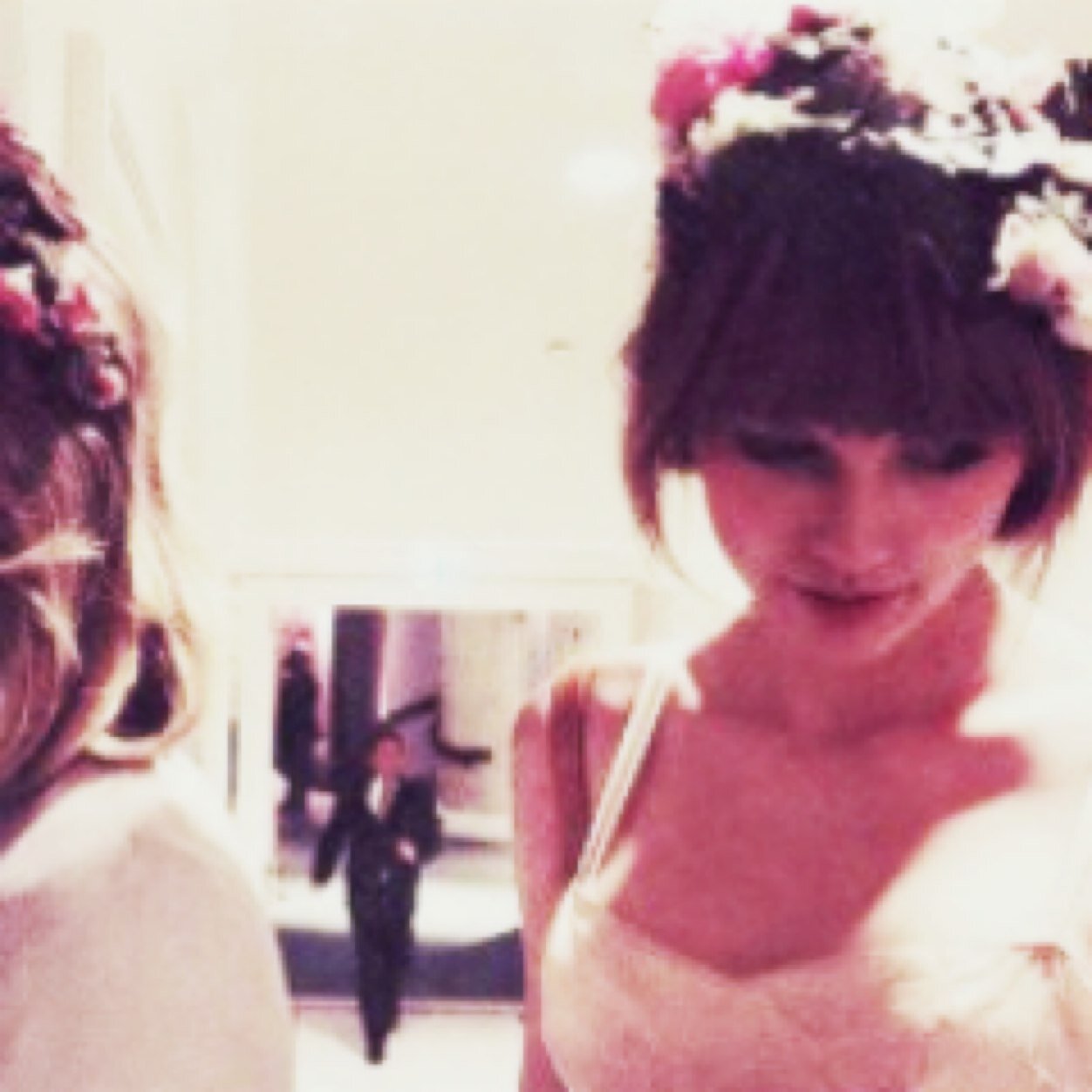 I like Taylor and Ed Sheeran but im not ganna talk about that...in my biolouge.