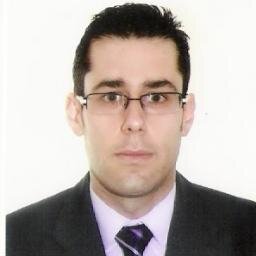 Licenciado en Psicología. Alumno del Máster del profesorado de la Universidad Miguel Hernández de Elche
