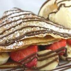 Palais des Crêpes is een mobiele crêperie en wij kunnen op locatie overheerlijke crêpes bakken volgens traditioneel Frans recept.