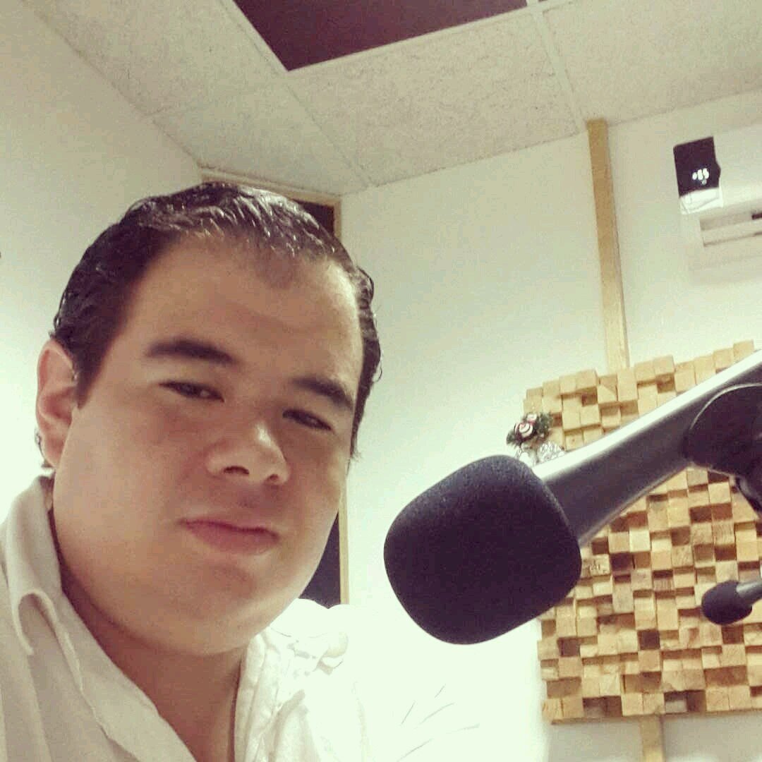 Alegre, social, amante del baseball y jugador de Rugby. Soy Director de Marekting en B Nayar.
