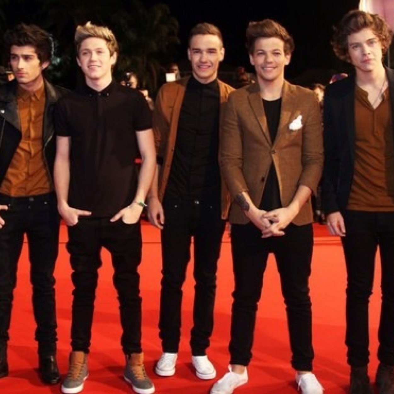 aurapaz2011's profile picture. FOLLOW ME...... FOLLOW BACK...:)