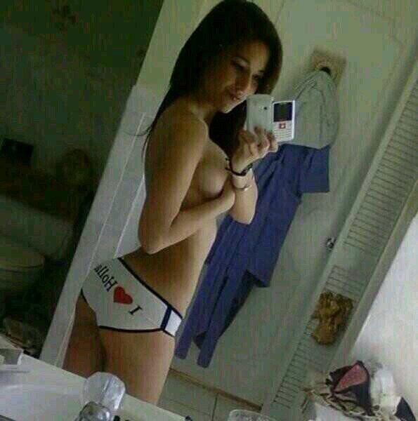 Coquine et Cochonne J'aime sucer.