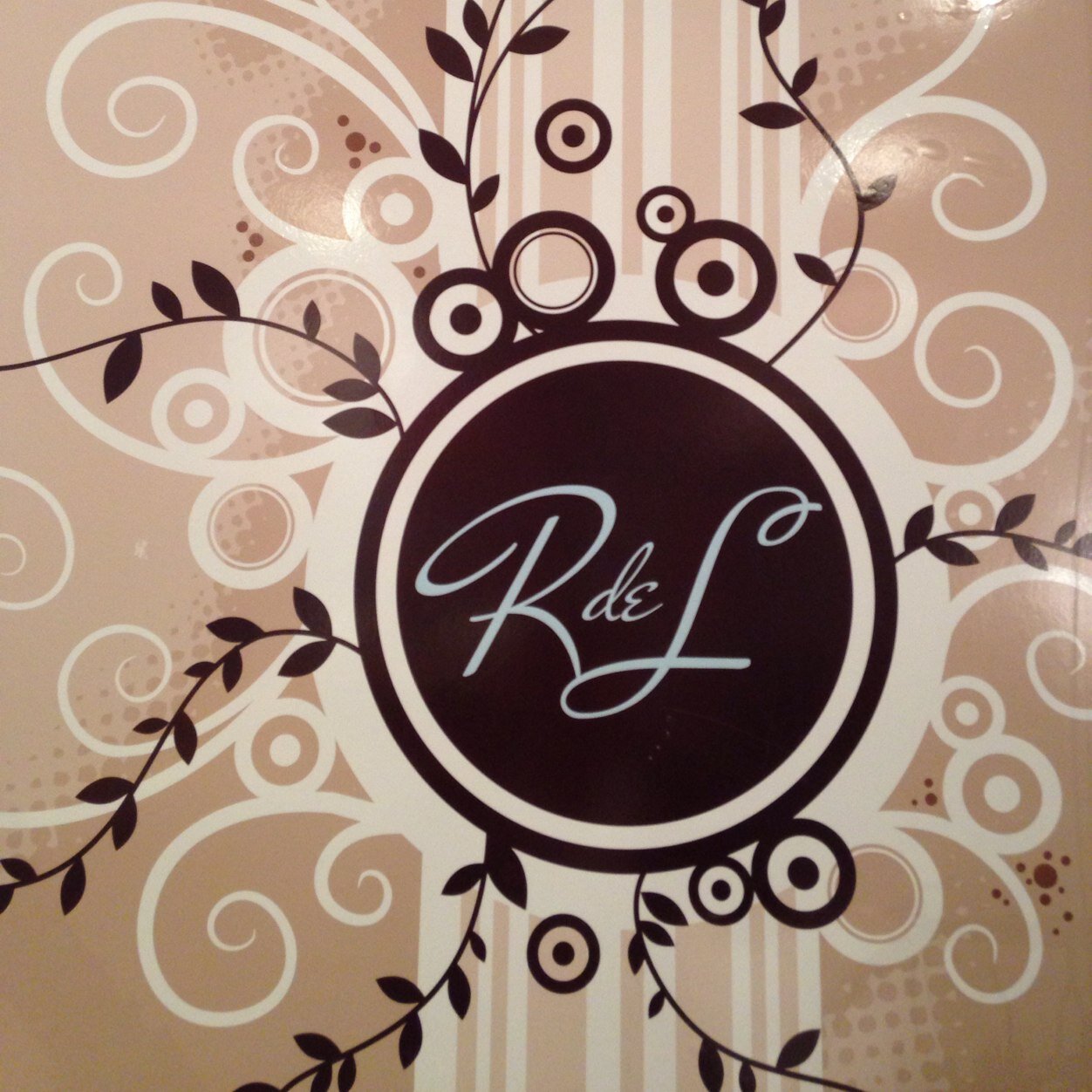 Rincon de moda y complementos escogidos en los mejores diseñadores nacionales e internacionales.Pop ups - eventos - ventas privadas - showrooms - tienda on line