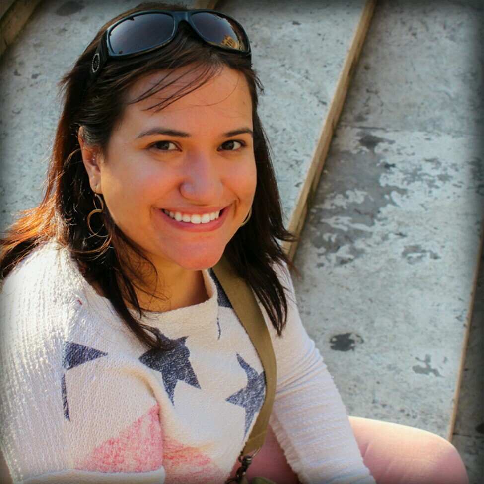 Magíster en Mercadeo del IESA y Comunicadora Social de la UCAB.