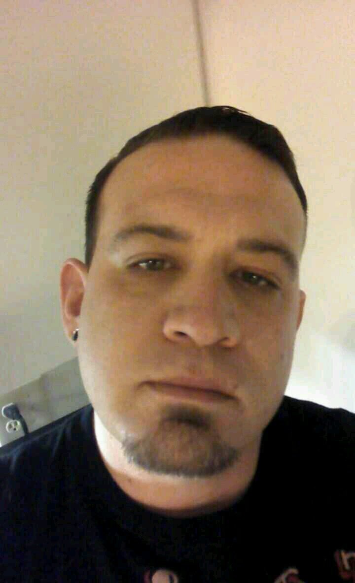 Punk Rock elitist... Music addict with no hope of recovery...I follow back bitches... Snapchat me RiotRiot81....Instagram riotriot81