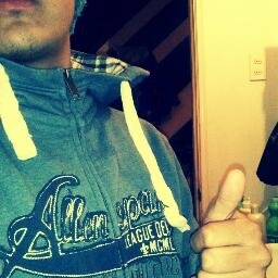 Ola Me llamo roberto Y bueno me gusta salir con mis amigos , soy simpatiko y me gusta muchos las redes sociales KOJIj SIGUEMEXD..
