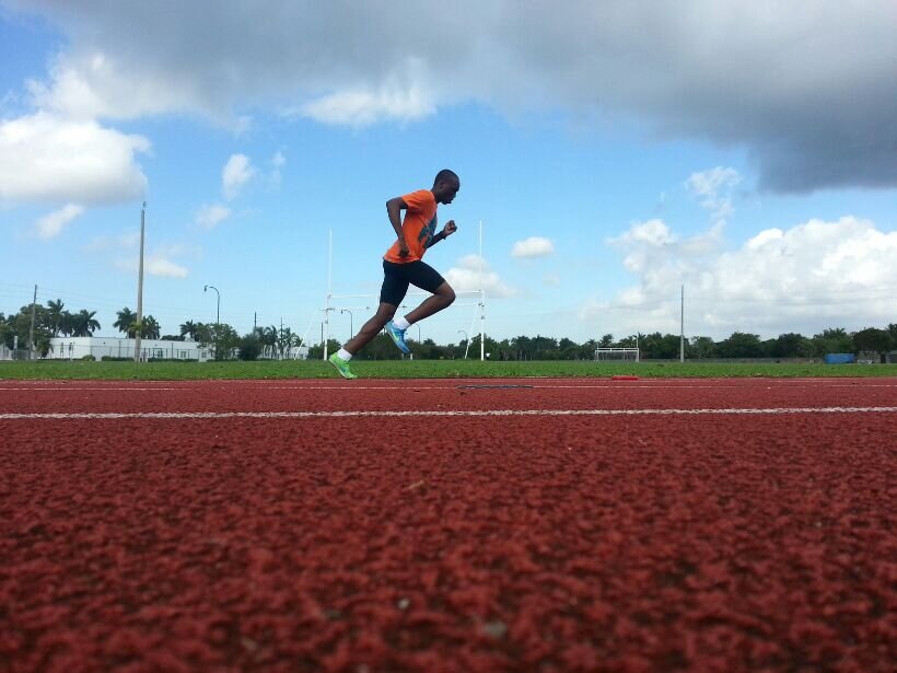 A YOUNG BLACK MAN TRYING TO MAKE IT #TRACK NATION # TRACK STAR FOLLOW #DON'T BE AFRAID OF FAILURE THIS IS THE WAY TO SUCCEED-LEBRON JAMES