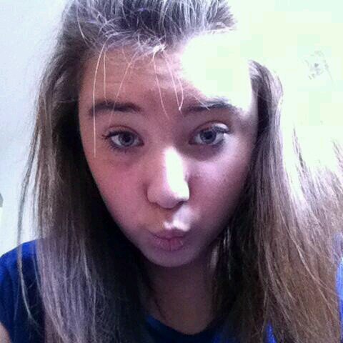 British ,13 &ask for a follow ♡♡♥♥