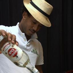 MOJITO MAN CATERING Vers bereide cocktails op uw bedrijfsfeest, evenement, verjaardag, bruiloft of andere gelegenheid