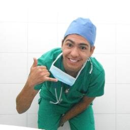Comprometido con mis estudios y rumbas, full pana... Estudiante dé la uc. Nada dé ser complicado jodedor y preparó todo tipo dé comidas
