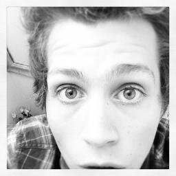 Here's a free follow so please follow my main @thevampsplanet instead of this acc, ty