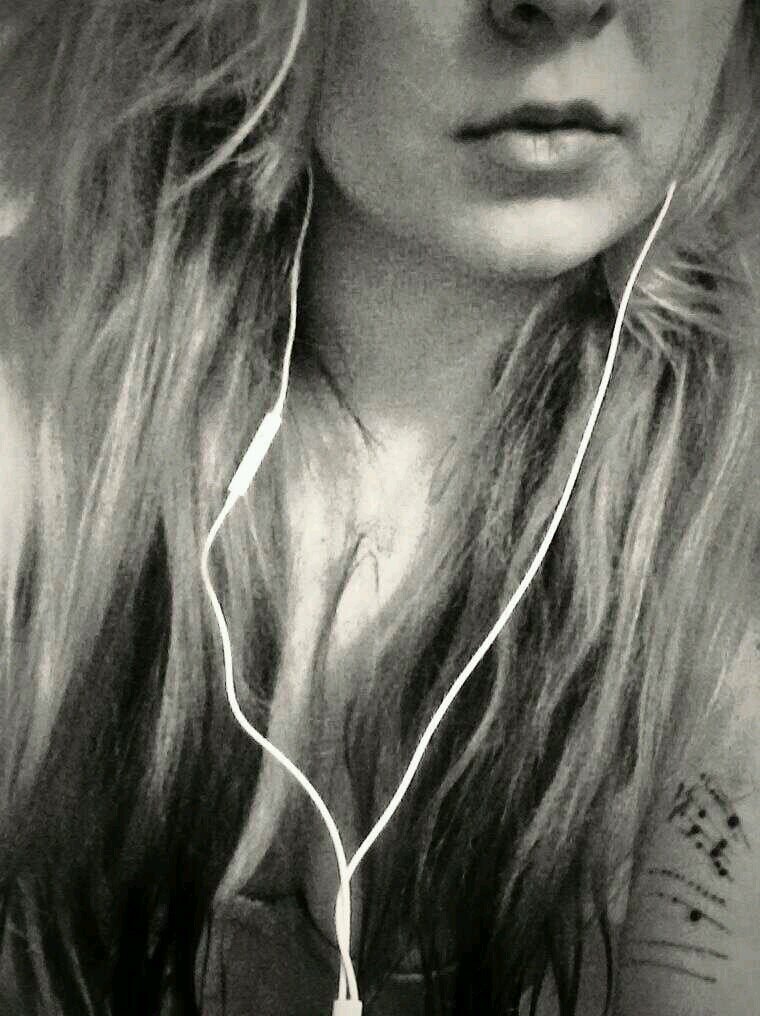17.cutter.ED.depression. dm me, ill listen. I love you, don't give up beautiful♡