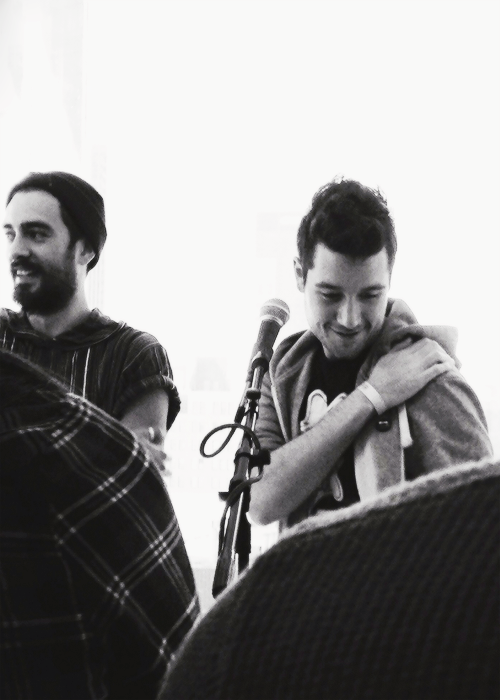 Oh_HolyNight's profile picture. You ran into the night, you can't be found.