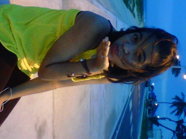 Amo a justin bieber,soy belieber  forever ,chistosa ,bonita,sencilla,orgullosa de ser latina  y lo mas importante soy 1 en un millon  i love you JB