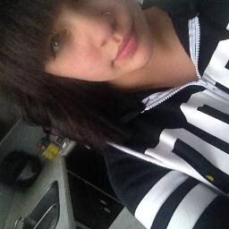 HEEY! Follow me, follow back!(: And follow @itsMaiigan_CHUM for follow backs!!!