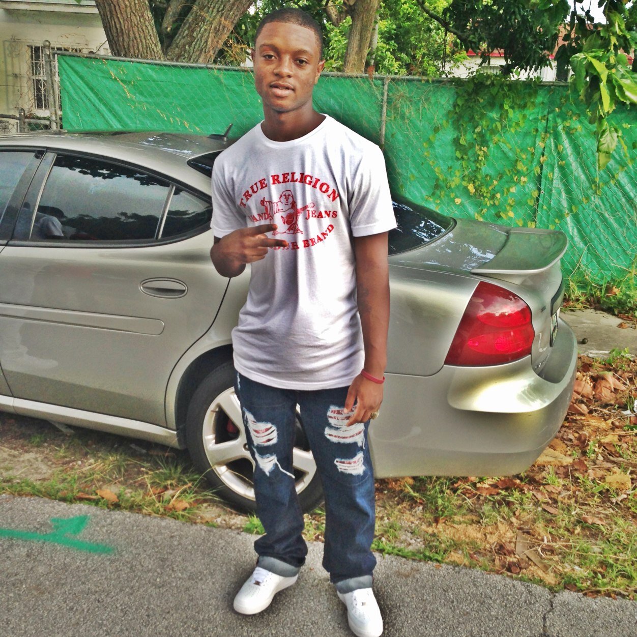 young smooth dude playing ball living my dream