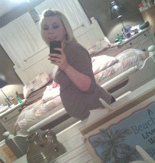 Kelsey danielle 22 years old && brycens mommy!