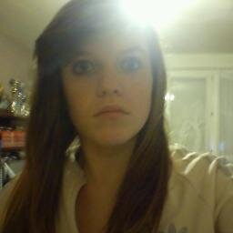 moi c'est océane 
j'ai 14  ans 
ma pasion c'est dormir mais bon on me reveille tjr lol