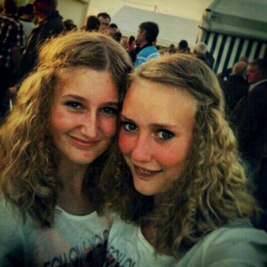 you are my best friend 3 xx Brecht Youre the best! x ilse I luff you schatjee! wjnmk xoxo Renske jebentdebestee. Wjnmk!! Xxx Maaike S.