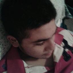 en esto no soi nuevo me veo joven no estoi viejo traigo tierra traigo polvo y me sobra pa enterrar