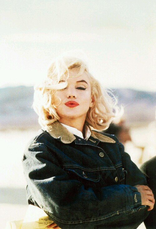 paynescakes's profile picture. Credo nei sogni, ma credo anche nella sfiga. Abbraccerò mai la felicità?