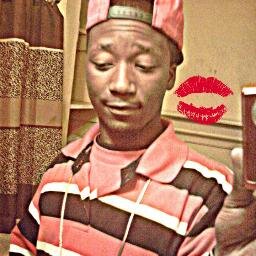 ツI'd rather die young than die old and broke. That's why I stay drunk, and I constantly smoke! ..TR▲VÏÏ ™