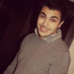 Adoro il calcio e la formula 1, tifo Palermo e Ferrari, sarò sempre me stesso nel bene e nel male e non mi lascerò mai influenzare mai dagli altri.