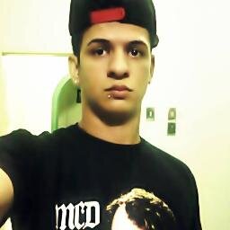 Mestre de Cerimonias do grupo Bonde OKD , ES , gosto de Jogar Bola ,Academia, e da minha Namorada ♥