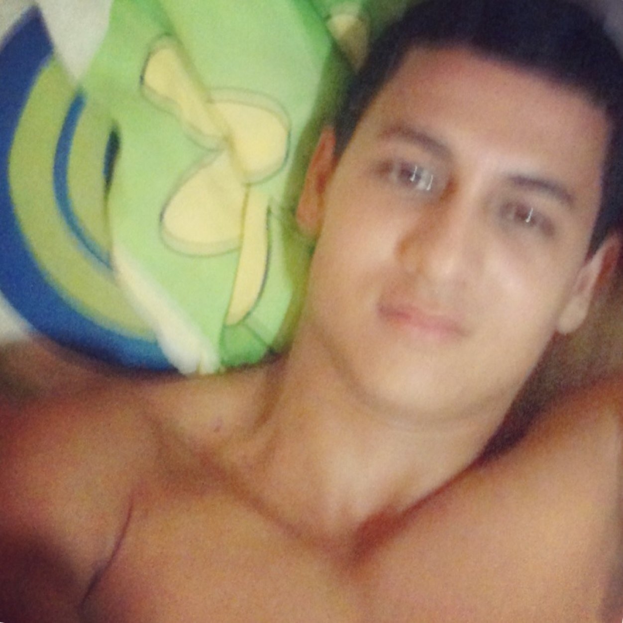 22 anos, Aux. Administrativo.
