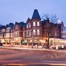 Boutique hotel in the heart of Belfast, Northern Ireland situated beside Queens University and the Botanical Gdns.  Listed building    4 star.