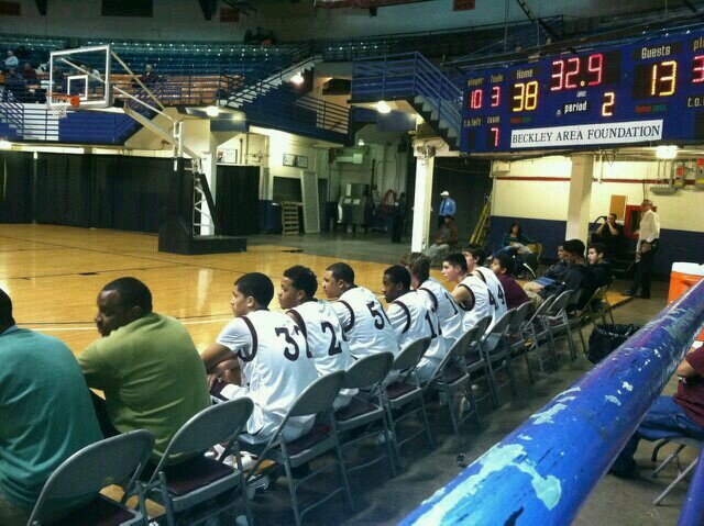 #GodFirst #LaFamilia #BallIsLife CO16' #TripleBeamDreams Under your nose a rose grows with no sun at all... I'm that rose #ShiftySoldi3rs #GNB #UndergroundK1ngs