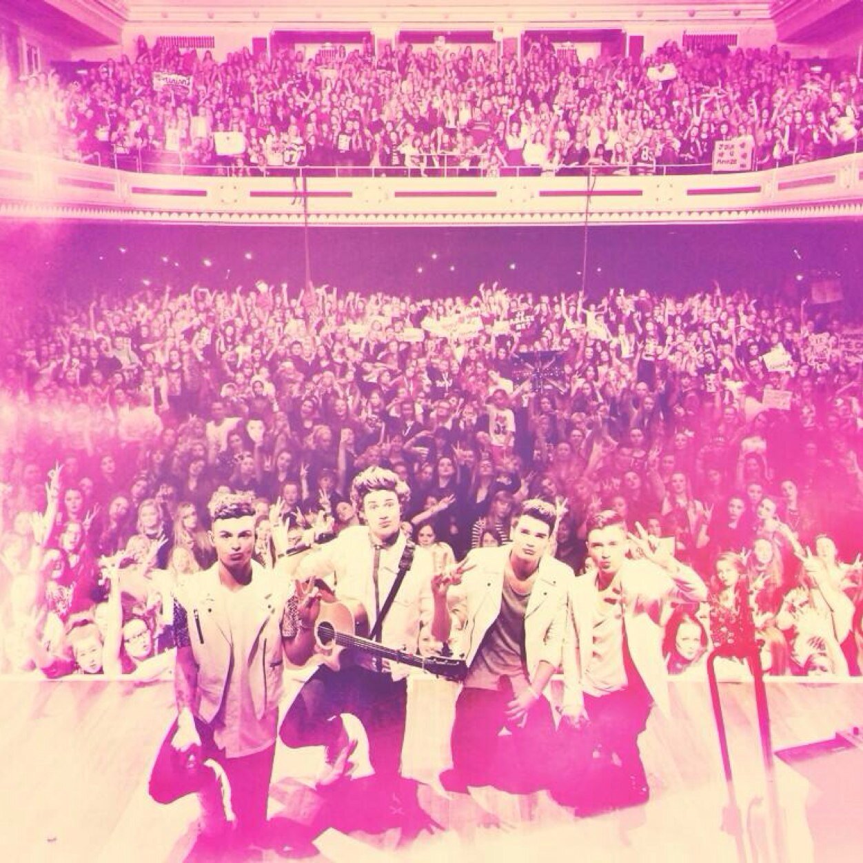 Proud to be a Directioner, Jcat and member of 5SOSFam. 28/12/13 saw Union J, 28/5/14 saw 5SOS and 1D, 22/6/14 saw Union J, 3/5/15 saw 5SOS, 6/5/15 saw1D!!!!!!!!
