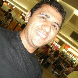 Em poucas palavras o que posso descrever de mim mesmo é que sou uma pessoa que tenho um grande desejo de crescer e de servir melhor a humanidade.Paulo Ricardo