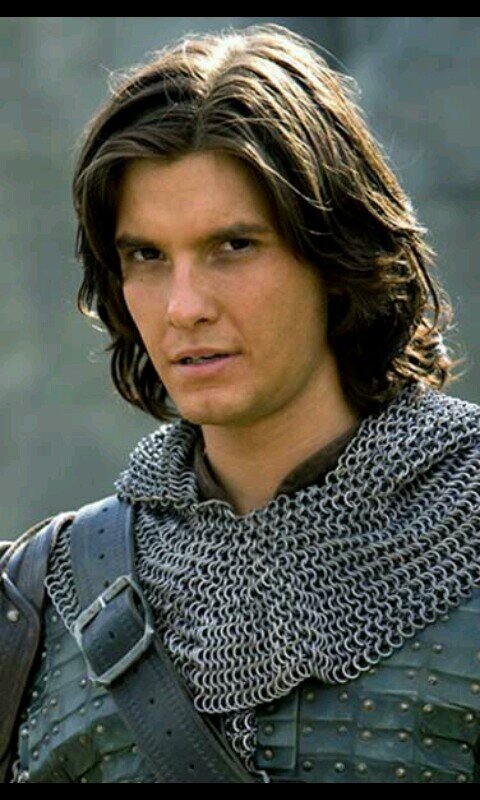 Hermano de Cenred y heredero de Essetir. Segundo al mando de los ejercitos de su hermano.