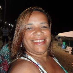 Esposa, filha, amiga, trabalhadora e muito feliz, aproveito cada oportunidade de minha vida!!!!!