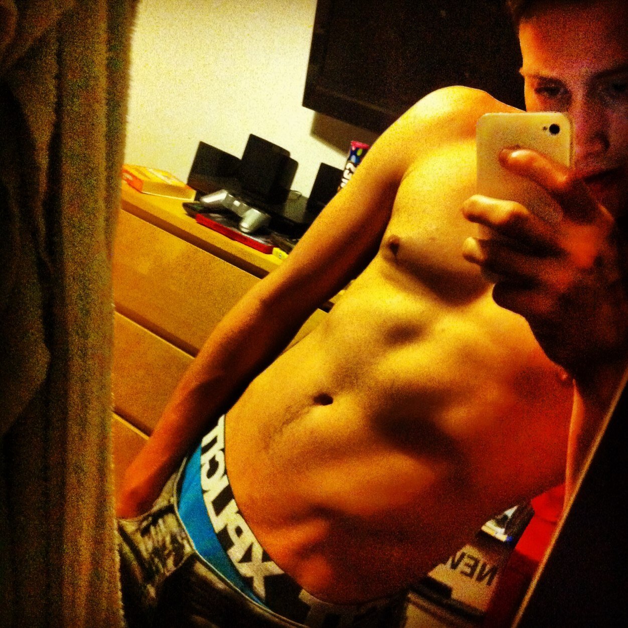 giraud_h's profile picture. Dom live in south wales bridgend and i play rugby union and league