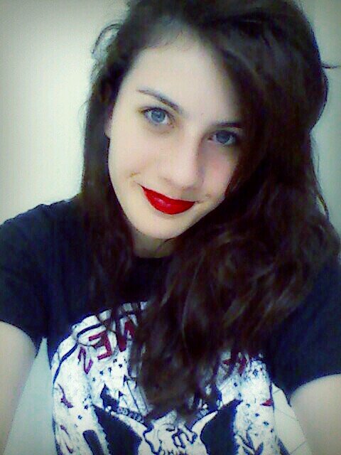 Sorria mais , transmita paz , não desista jamais . ✌      - Instagram - @Annalaura66