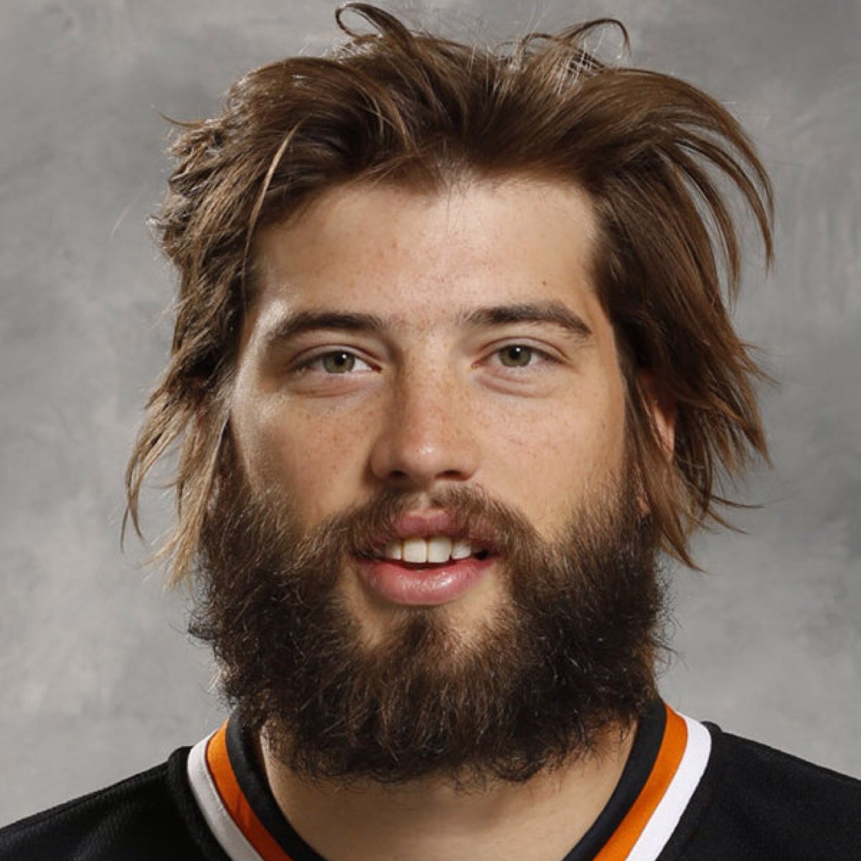 gamer that loves HUT and on the PS3! Love the caveman brett burns himself and I have 1 psn card worth $20, you need to trade first it is real money here