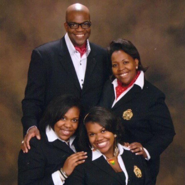 Husband  | Father to 2 daughters | PawPaw | Educator | Motivator |Coach | Mentor | God is my LIFE