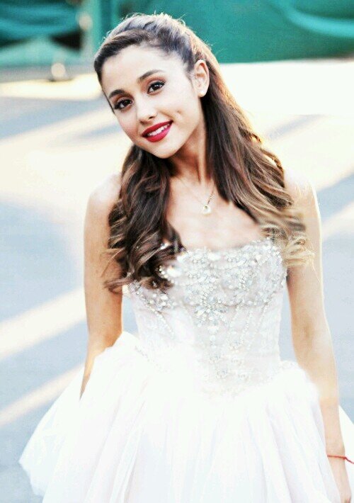iArianaLoverx's profile picture. Please follow @iGrandeBieberx and ask for a follow back @igrandebieberx @igrandebieberx