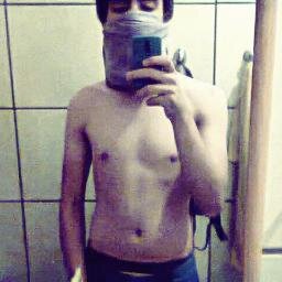 Então Sou Um Cara Muito Foda ;)) Gosto De Curtir Com Meus Amigos e Sair Bastante ^^