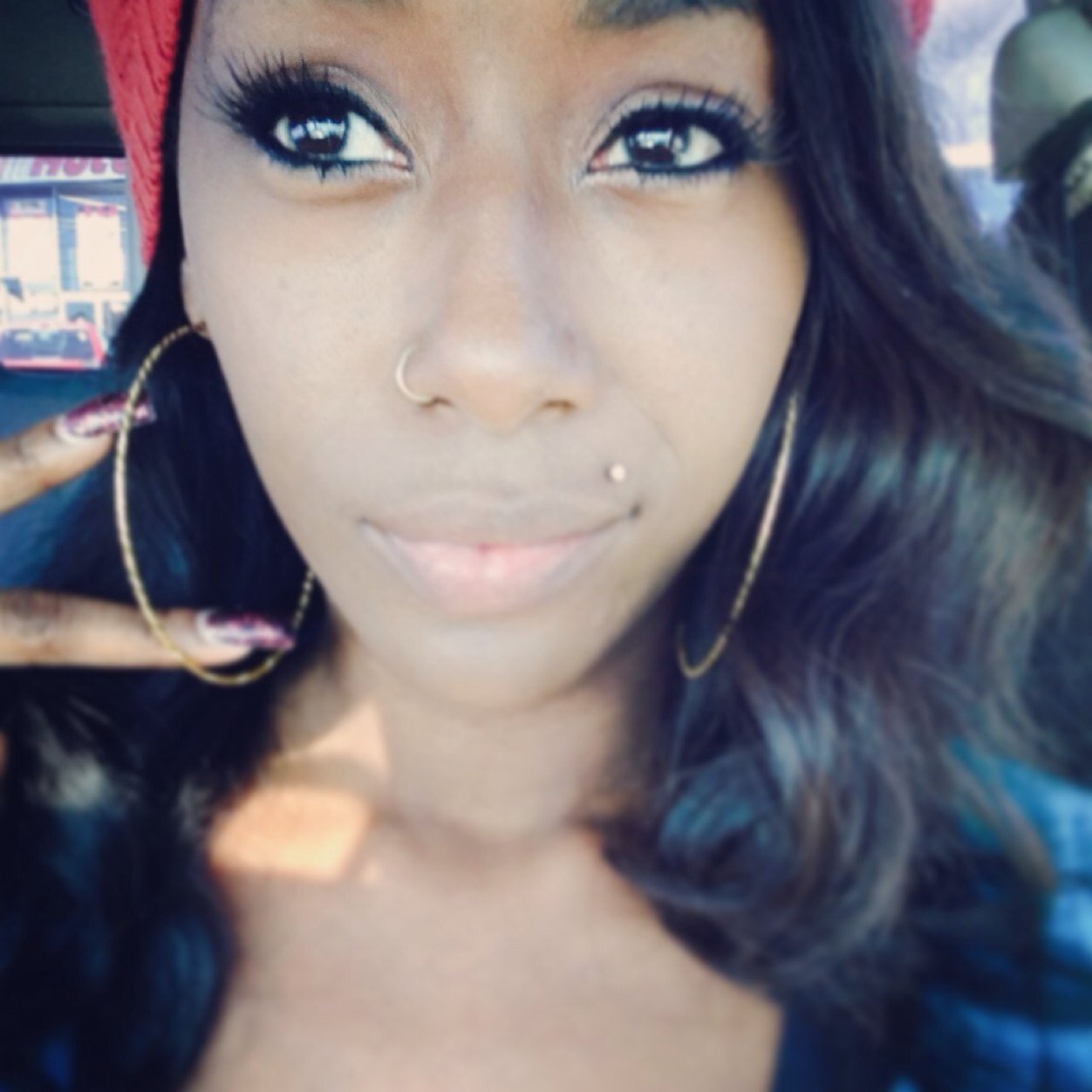 Keep your head up babygurl , don't let your crown fall, you're a queen....
