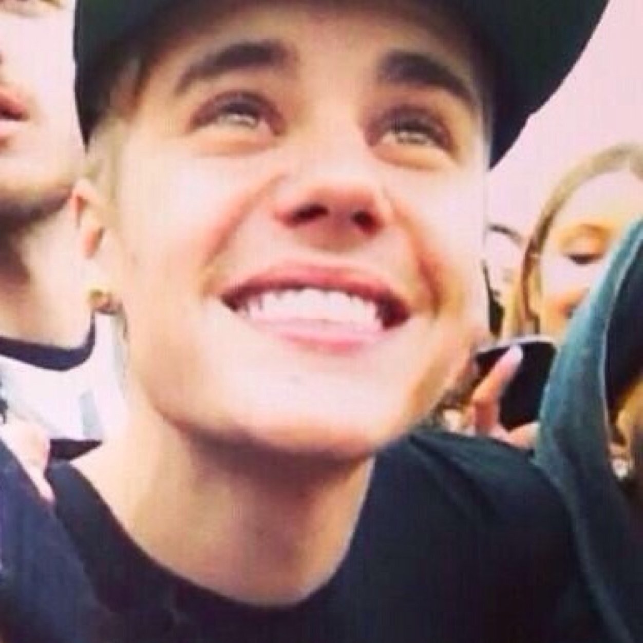 My name's Kea. 21. Taken by the best and yes, Justin Bieber is my idol. #Belieber #TeamFollowBack NEVERsayNEVER & BELIEVE ♥ I Saw Justin Live 08/10/2013