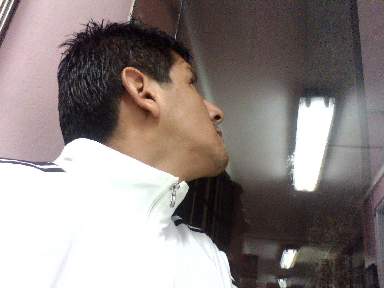 Persona grata y tranquila, d buenos sentimientos y dinámico en el trabajo, perseverante en los desafios que se impone, comparte con los que menos tienen.