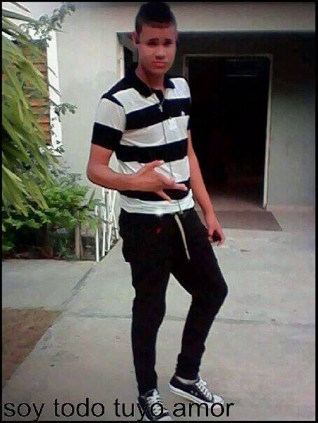 joel_cotize's profile picture. Lo más terrible se aprende enseguida y lo hermoso nos cuesta la vida.