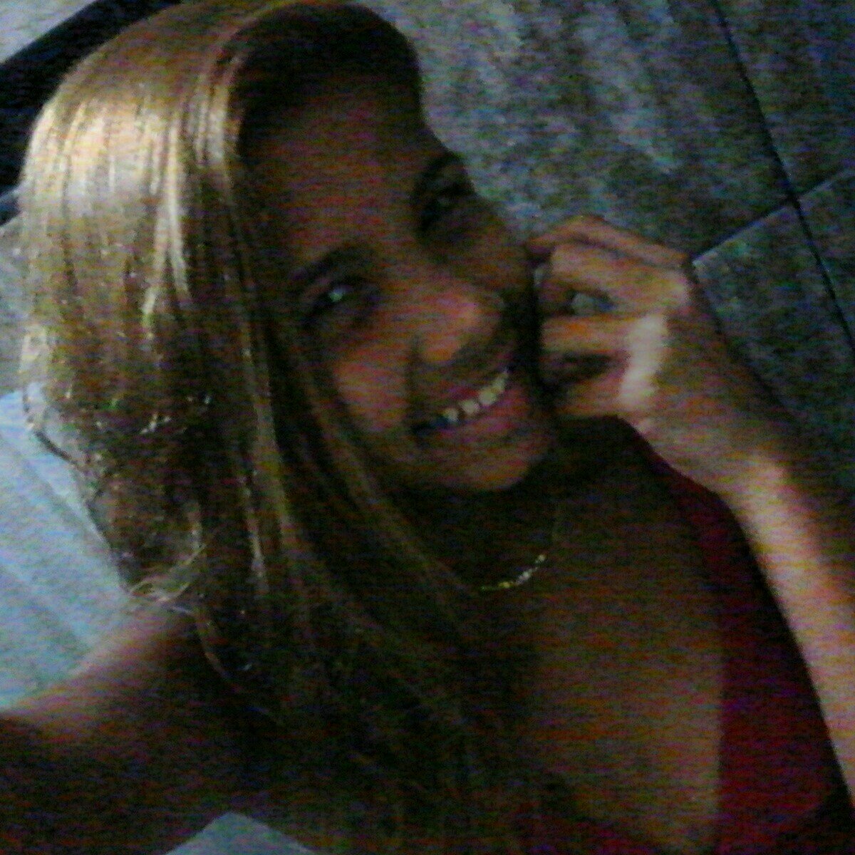 emyllinloira's profile picture. Amar e ser amado é tão bom  .. (8'